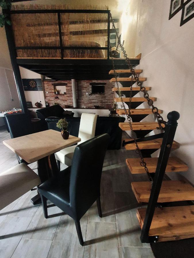 Luanas Rooms With Istrian Touch Buzet Bagian luar foto