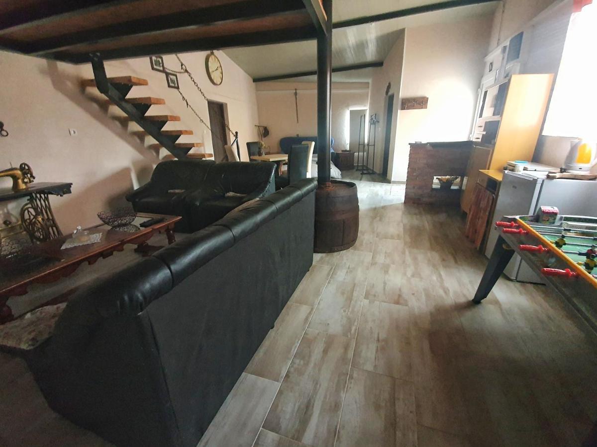 Luanas Rooms With Istrian Touch Buzet Bagian luar foto