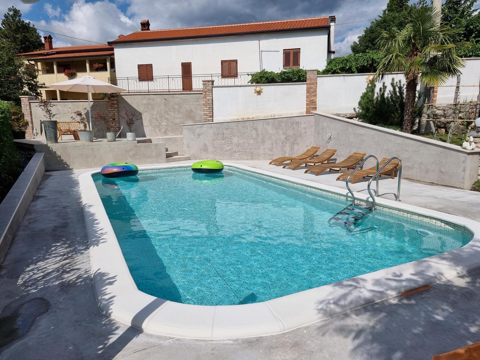 Luanas Rooms With Istrian Touch Buzet Bagian luar foto