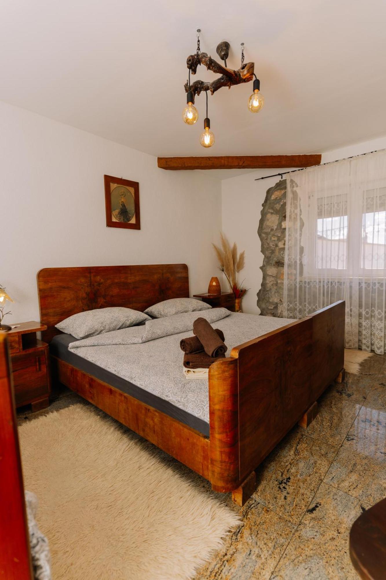 Luanas Rooms With Istrian Touch Buzet Bagian luar foto