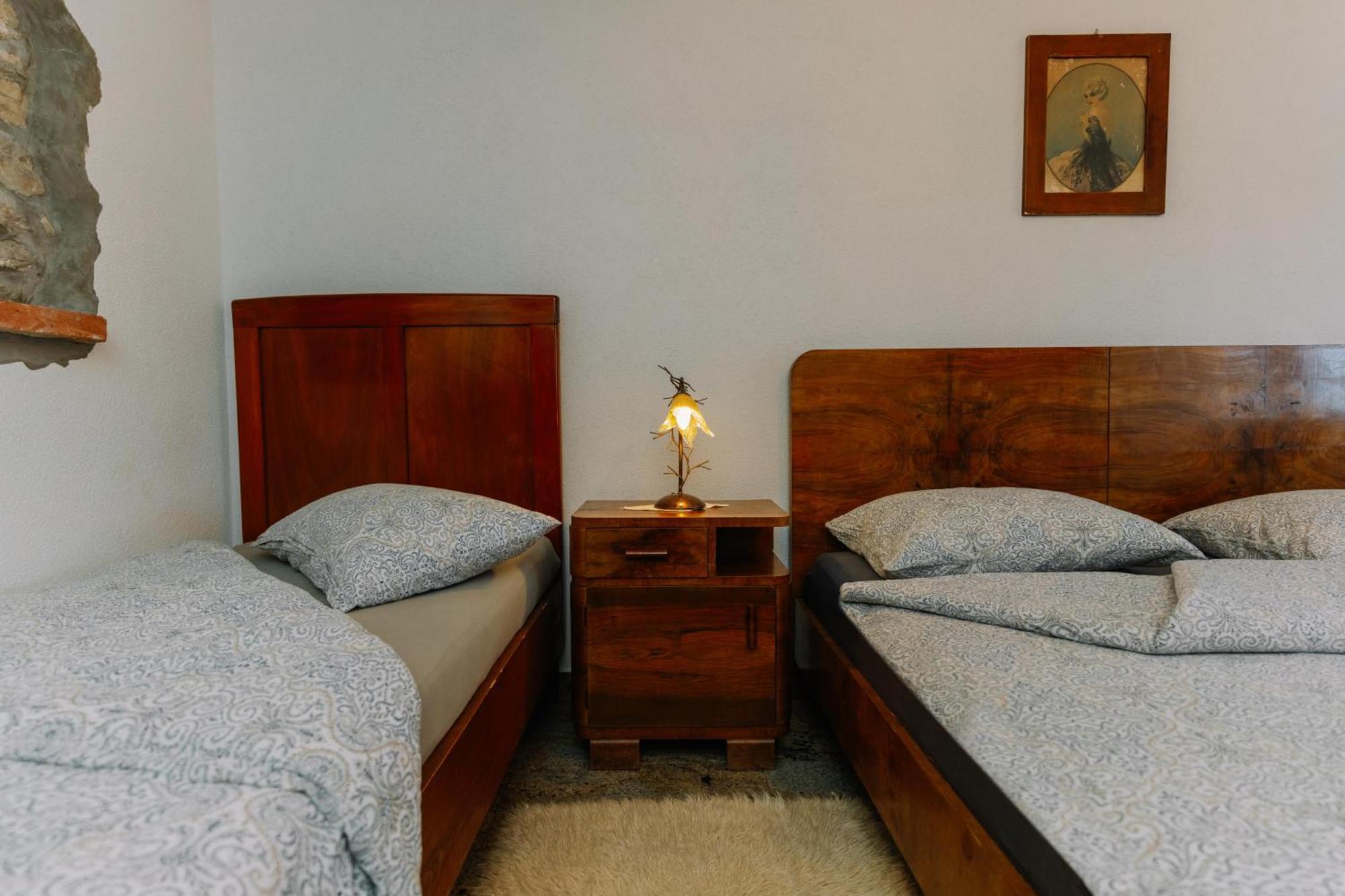 Luanas Rooms With Istrian Touch Buzet Bagian luar foto