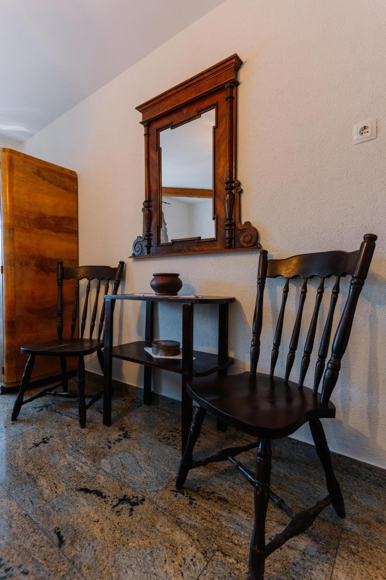 Luanas Rooms With Istrian Touch Buzet Bagian luar foto