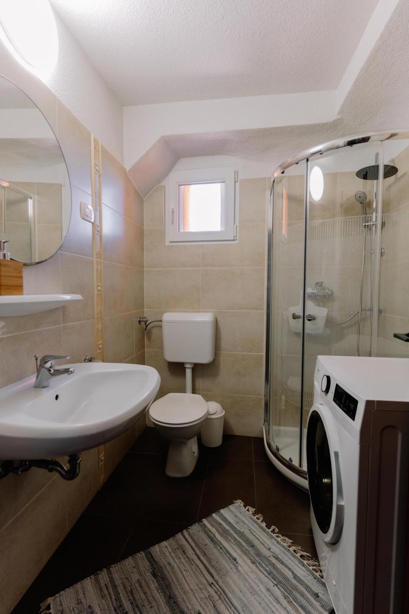 Luanas Rooms With Istrian Touch Buzet Bagian luar foto