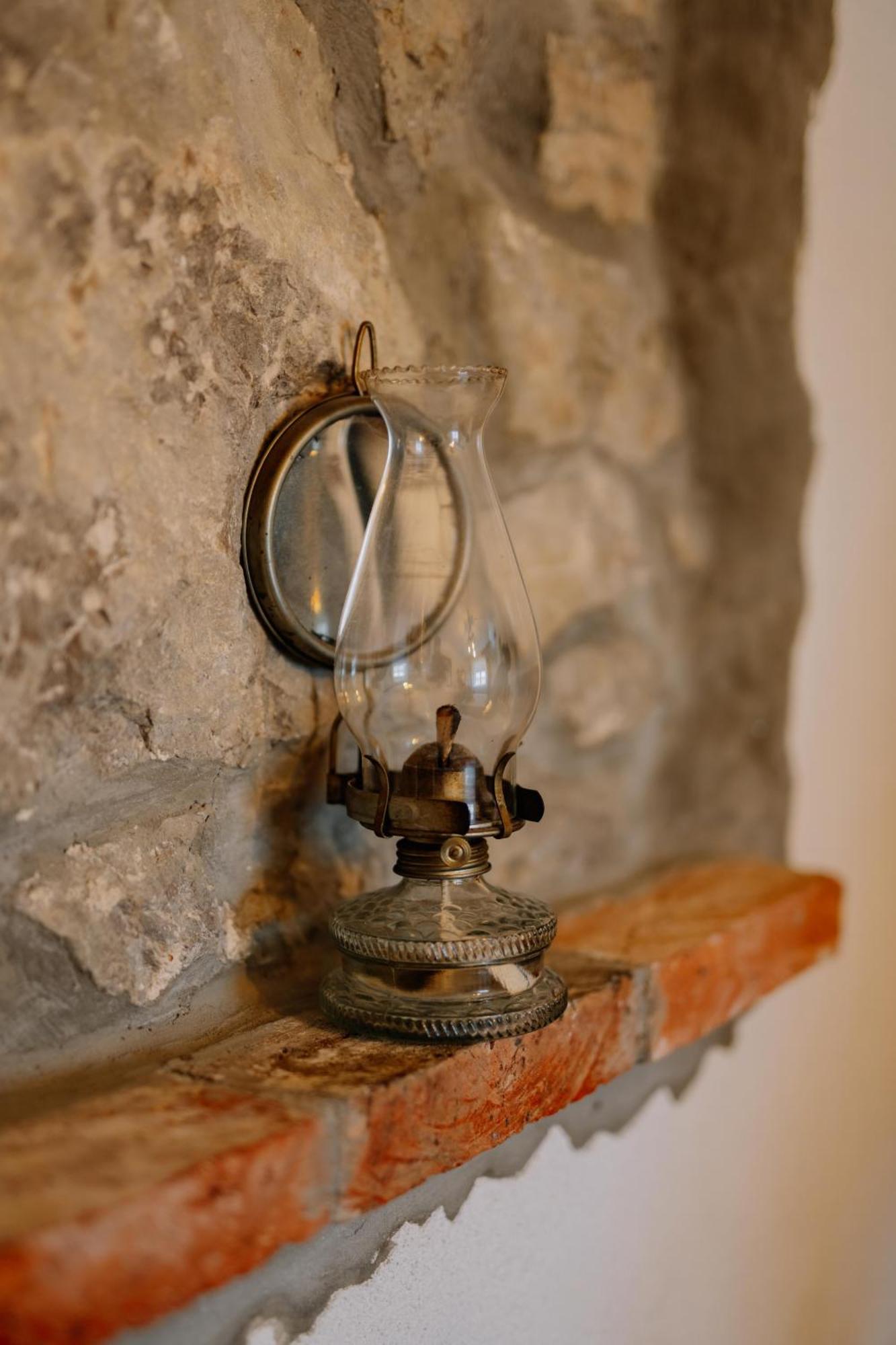 Luanas Rooms With Istrian Touch Buzet Bagian luar foto